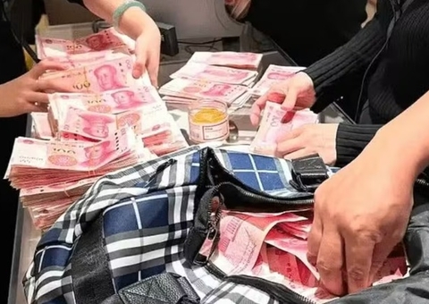 Por vingança, chinesa faz vendedores da Louis Vuitton contarem R$ 466 mil e desiste da compra