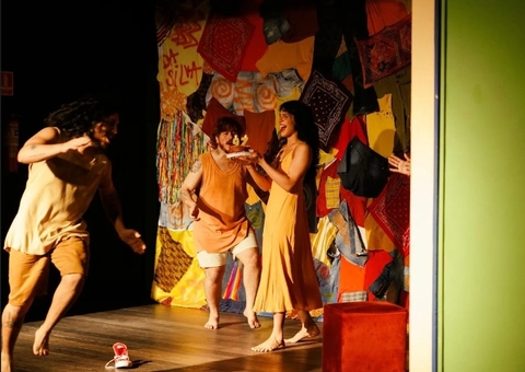 Ateliê 23 apresenta espetáculo 'Da Silva' no Teatro Gebes Medeiros