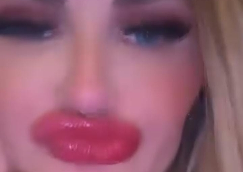 Influencer alega ter sido banida de App de encontros: 'bonita demais'