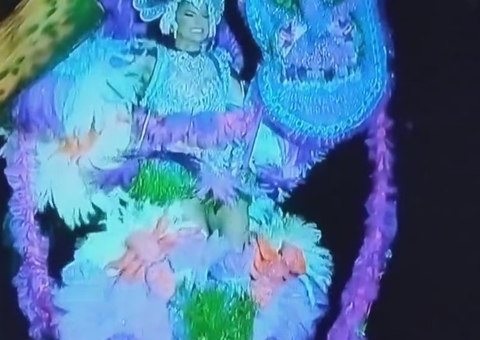 Porta-cores cai de alegoria durante Festival de Ciranda de Manacapuru