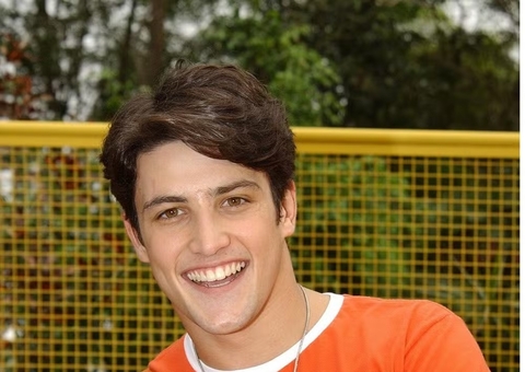 Ex-galã de Malhação, Alexandre Slaviero assume namoro com médica após críticas por aparência