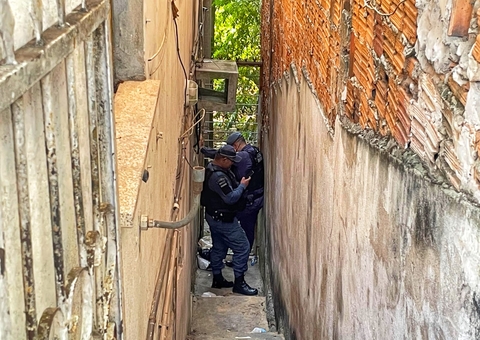 Moradora de rua morre com tiros nas nádegas em Manaus