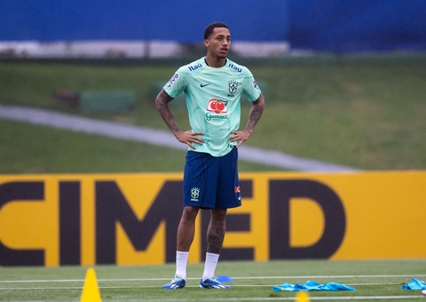 Dorival Jr. convoca João Pedro, do Brighton, para a Seleção Brasileira após corte de Pedro