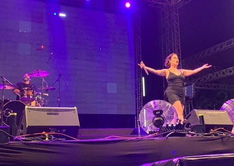 Pitty faz show contagiante no 'Passo a Paço 2024'