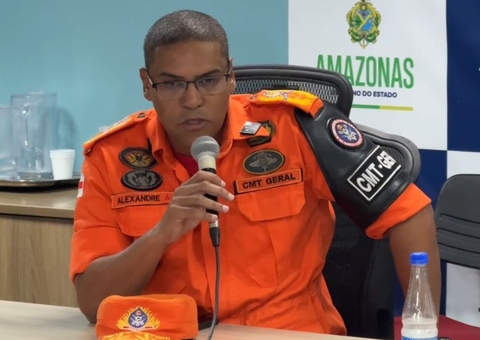 Bombeiros combatem incêndio criminoso na AM-070: "É o segundo em 30 dias", diz comandante