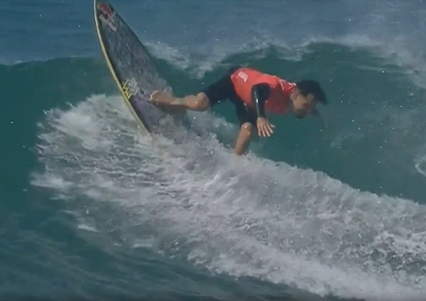 Ítalo Ferreira perde para John John Florence na final do Mundial de surfe