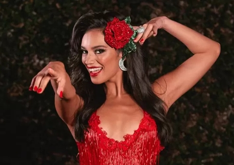 Ex-BBB Alane é coroada musa da Grande Rio