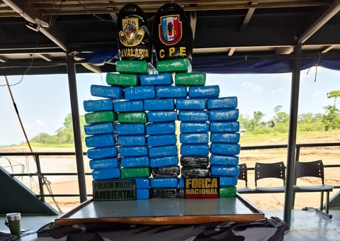 Bases apreenderam 300 quilos de entorpecentes em rios no Amazonas 