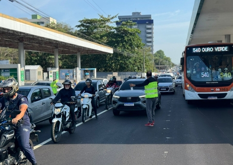 Acidente fatal causa congestionamento quilométrico na Av. Constantino Nery