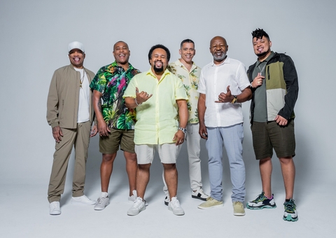 'Tem Sesc Aqui' acontece nesta sexta com shows do Revelação e Jeito Moleque