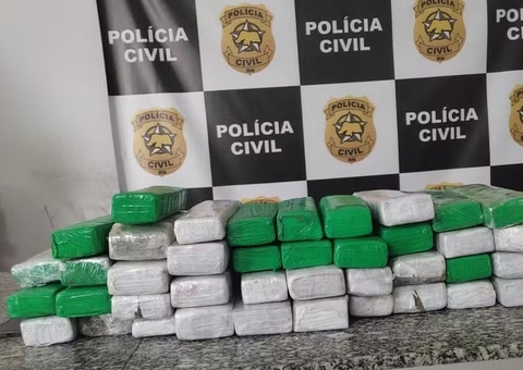 Mulher é presa com 38 tabletes de maconha em ônibus 