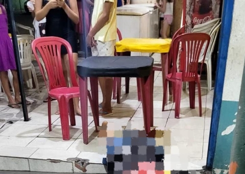 Entregador é assassinado dentro de lanchonete em Manaus