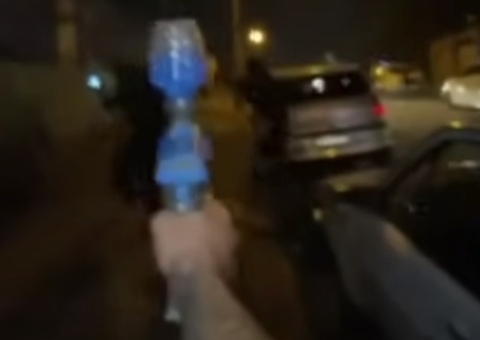 Brincadeira com arma de gel vira febre e aumenta a procura por brinquedo