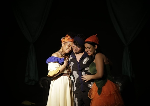 Teatro Gebes Medeiros recebe espetáculo 'Doce Feitiço'