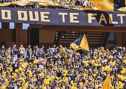 Peñarol promete sanções contra gestos racistas em jogo contra o Flamengo