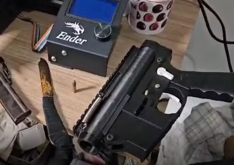 Polícia Federal prende homem que fabricava armas com impressora 3D