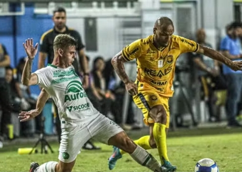 Amazonas perde para o Chapecoense na Série B do Brasileirão 