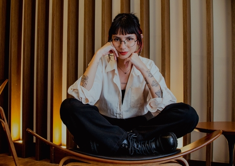 Escritora manauara, Thalita Neres lança livro sobre complexidades das relações humanas