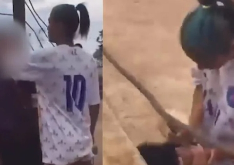 Mulher com ciúmes do namorado raspa cabelo de adolescente em público