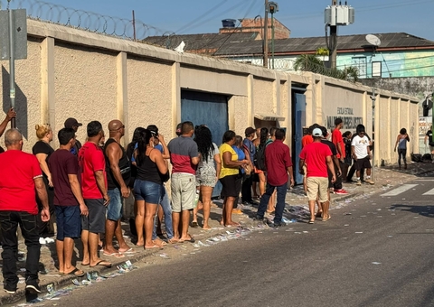Votação para prefeito e vereadores começa em Manaus 