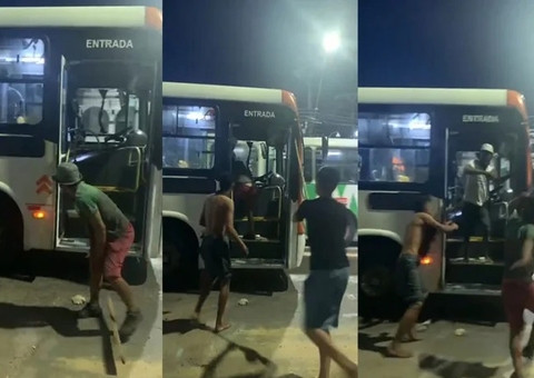 Vídeo mostra pancadaria dentro de ônibus no Centro de Manaus