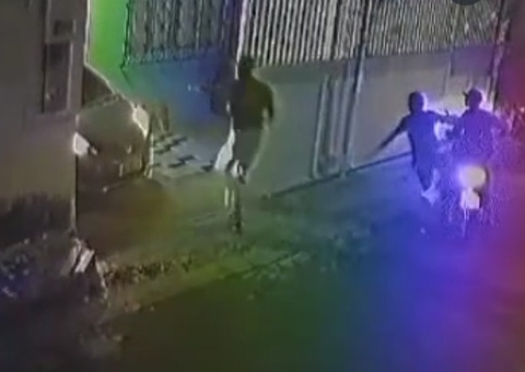 Armados, assaltantes invadem casa e levam carro no Japiim; vídeo