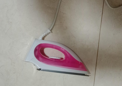 Mãe é agredida com ferro de passar roupa pelo próprio filho em Manaus