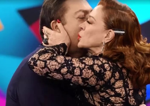 Claudia Raia admite 'queda' por Faustão no passado