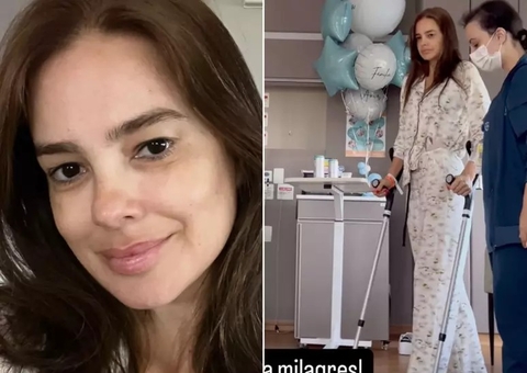 Vera Viel aparece andando com muletas após cirurgia para retirada de tumor