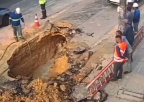 Obra de empresa danifica tubulação e bairros ficam sem água em Manaus