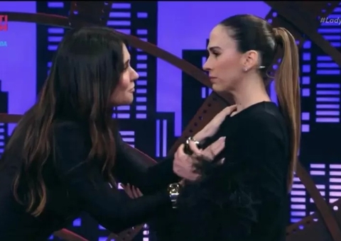 Alessandra Negrini apalpa seios de Tatá Werneck: "fiquei excitada"