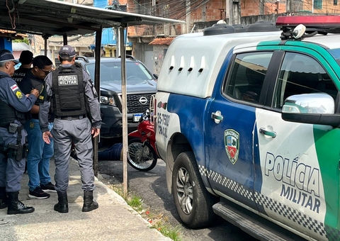 Homem é assassinado na porta de casa ao sair para ir ao trabalho em Manaus