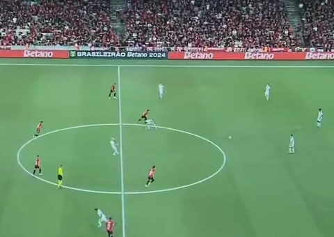 Athletico vence Cruzeiro por 3 a 0 em jogo com expulsão relâmpago