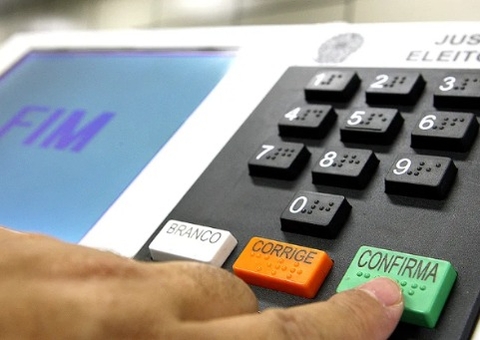 Urnas são substituídas após falhas em Manaus