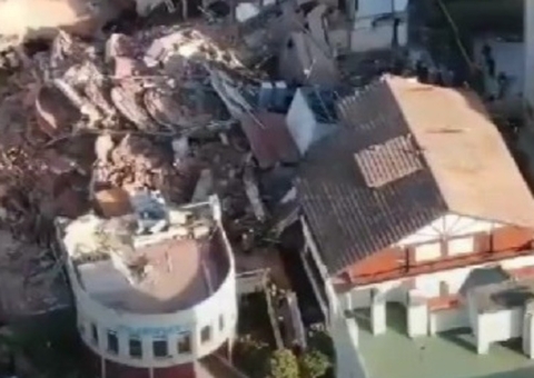 Hotel desaba na Argentina e deixa pessoas soterradas