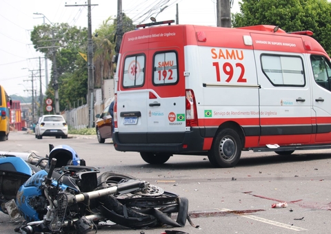 Motociclista morre ao bater em carro durante suposto 'racha' no Distrito Industrial