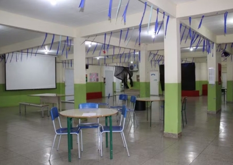 Aluno leva veneno à escola e 14 pessoas ficam intoxicadas 