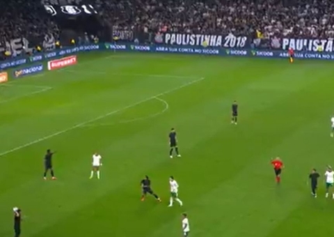 Com placar 2 a 0, Corinthians vence o Palmeiras e se afasta do Z-4