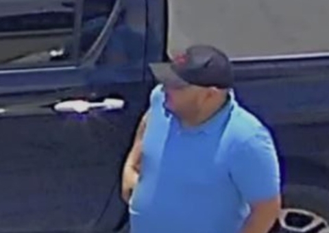 Homem é procurado por furtar R$ 22 mil de carro estacionado no Jorge Teixeira