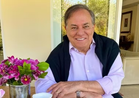 Ronnie Von é hospitalizado após sofrer acidente doméstico