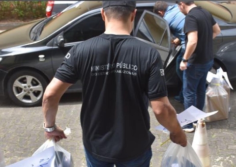 Mais de R$ 30 mil em objetos de luxo são apreendidos durante operação que mira policiais no Amazonas