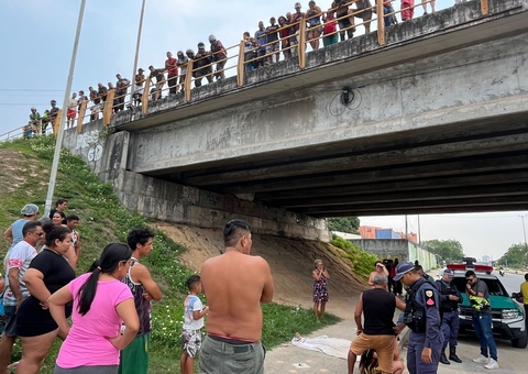Mulher morre ao ser arremessada de ponte em acidente com motocicleta em Manaus