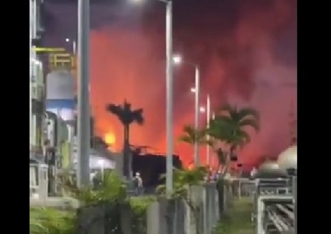Vídeo: Explosão causa incêndio em fábrica da Braskem na Bahia