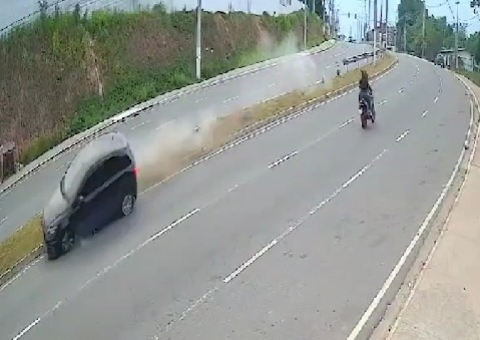 Vídeo: Carro invade contramão no Rapidão e quase termina em tragédia