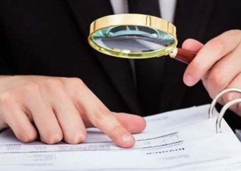 Cliente vence banco ao provar, com embargos, que a Justiça cegou ao definir que o contrato existiu