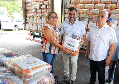 Wilson entrega 200 toneladas de alimentos a pescadores afetados pela estiagem