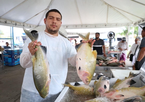 Governo do Amazonas promove edição especial do Feirão do Pescado e Feira de produtos regionais