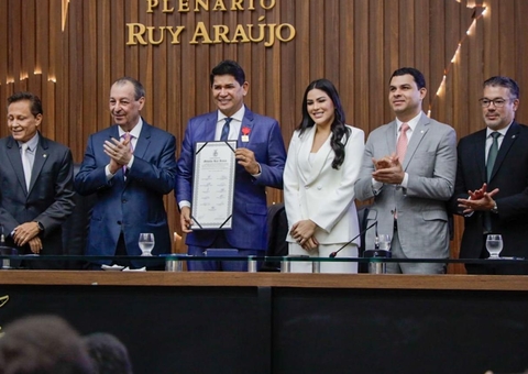 Senador Omar Aziz destaca parceria com Bi Garcia em investimentos para Parintins