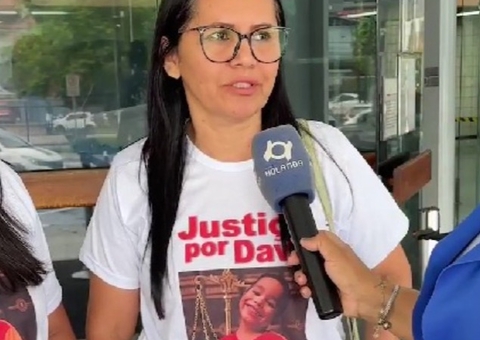 Família de Davi Lucas comenta sobre comportamento de pai e madrasta durante julgamento: 'rindo'
