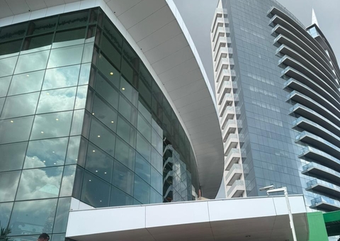 Manauara Shopping se pronuncia após tiroteio e roubo na loja da Vivara 